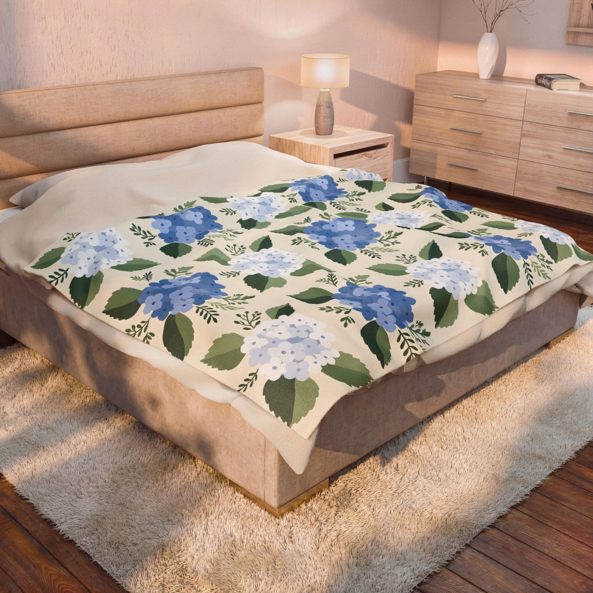 Hydrangea Blue Floral Pattern Velveteen Plush Blanket